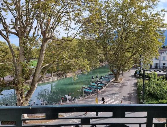 Le Ness - Face Au Pont Des Amours - Majord'Home Annecy Buitenkant foto